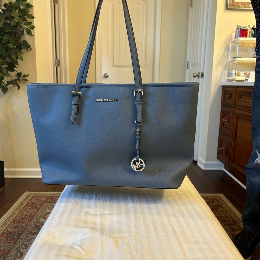 💼 Michael Kors Designer Bag – Blue. Retails for $300
